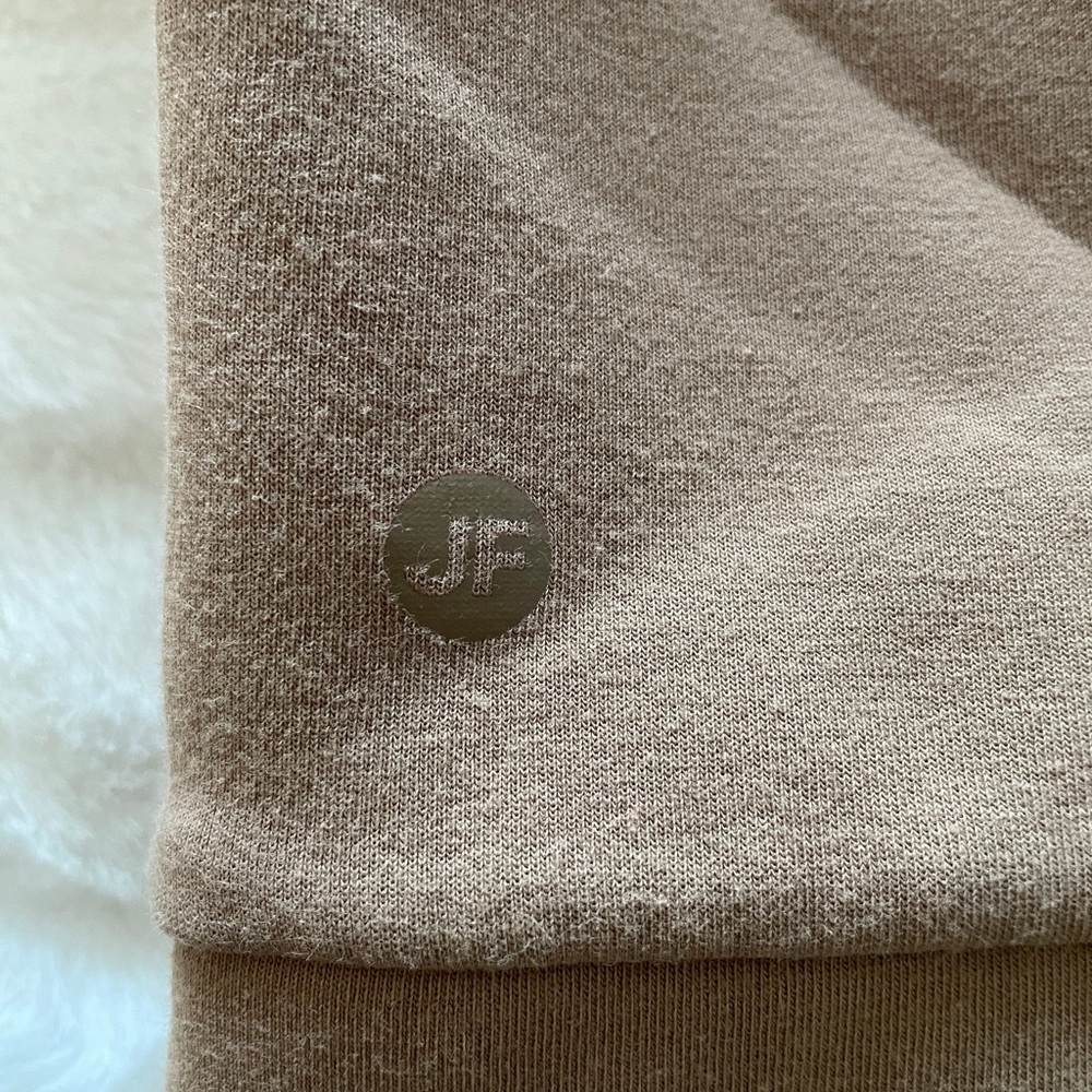 π¨π¦ Joe Fresh x Sasha Exeter mocha super soft active crop hoodie, women size M - Picture 12 of 15